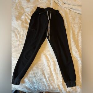 Black fig Zamora joggers